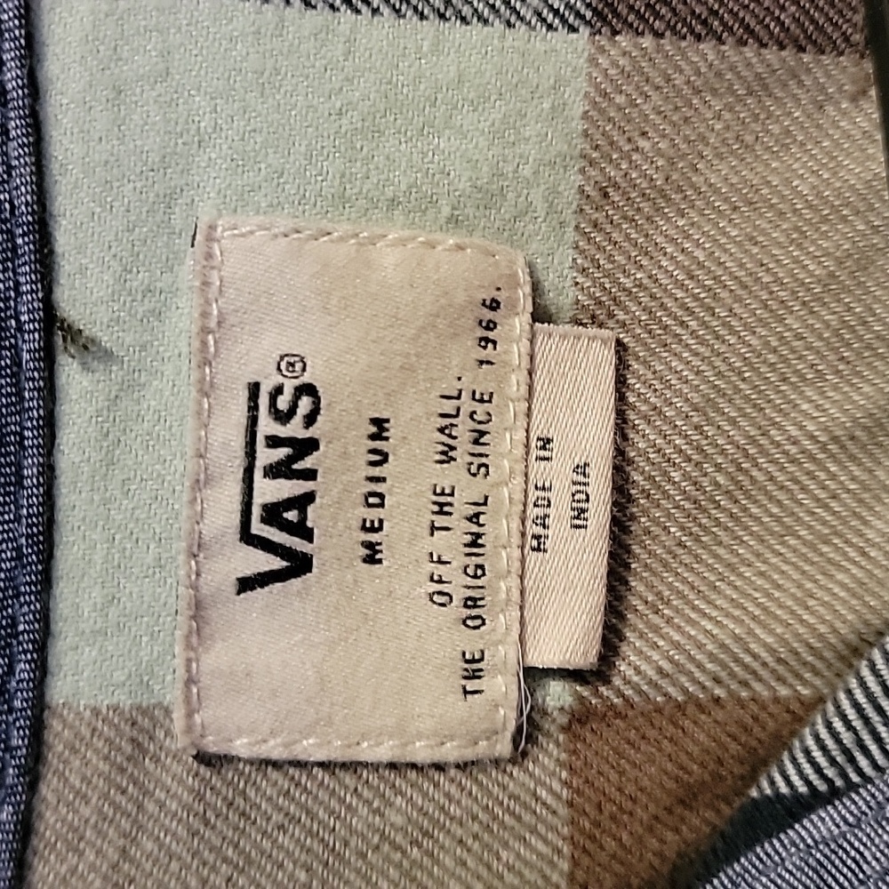 Van's button-up - Picture 3 of 3